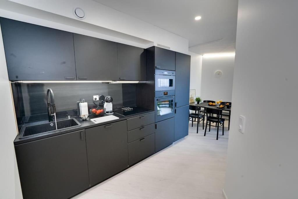 Best Location In Tampere! Modern City Apartment, 2Rooms, Kitchen And Balcony Экстерьер фото