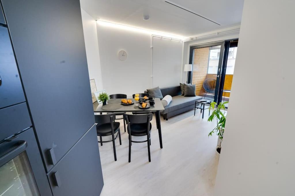 Best Location In Tampere! Modern City Apartment, 2Rooms, Kitchen And Balcony Экстерьер фото